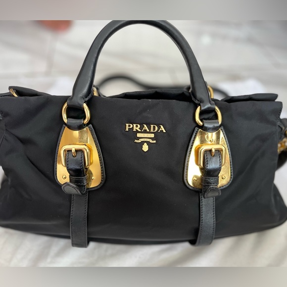 Authentic- PreOwned Prada, Nylon Bag, Excellent Condition - Picture 2 of 13
